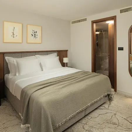 Hotel Armerun 4*