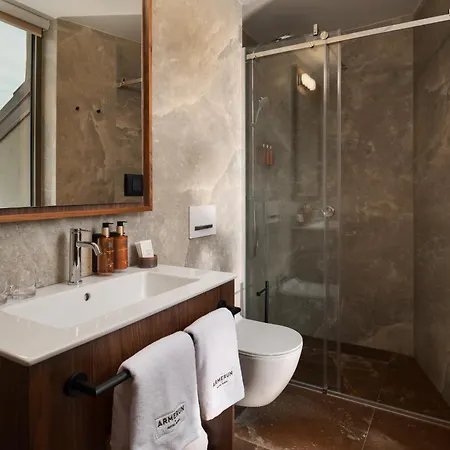 Armerun Hotel 4*