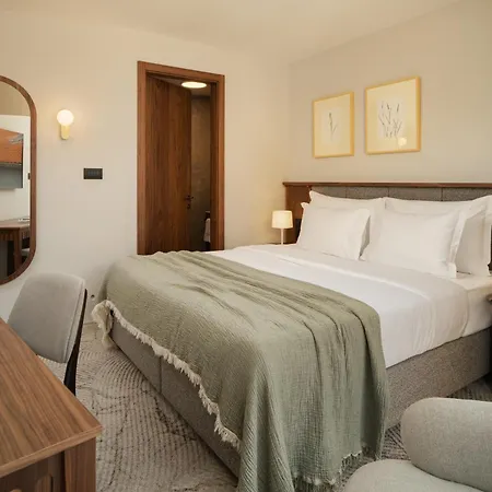 Armerun Hotel 4*